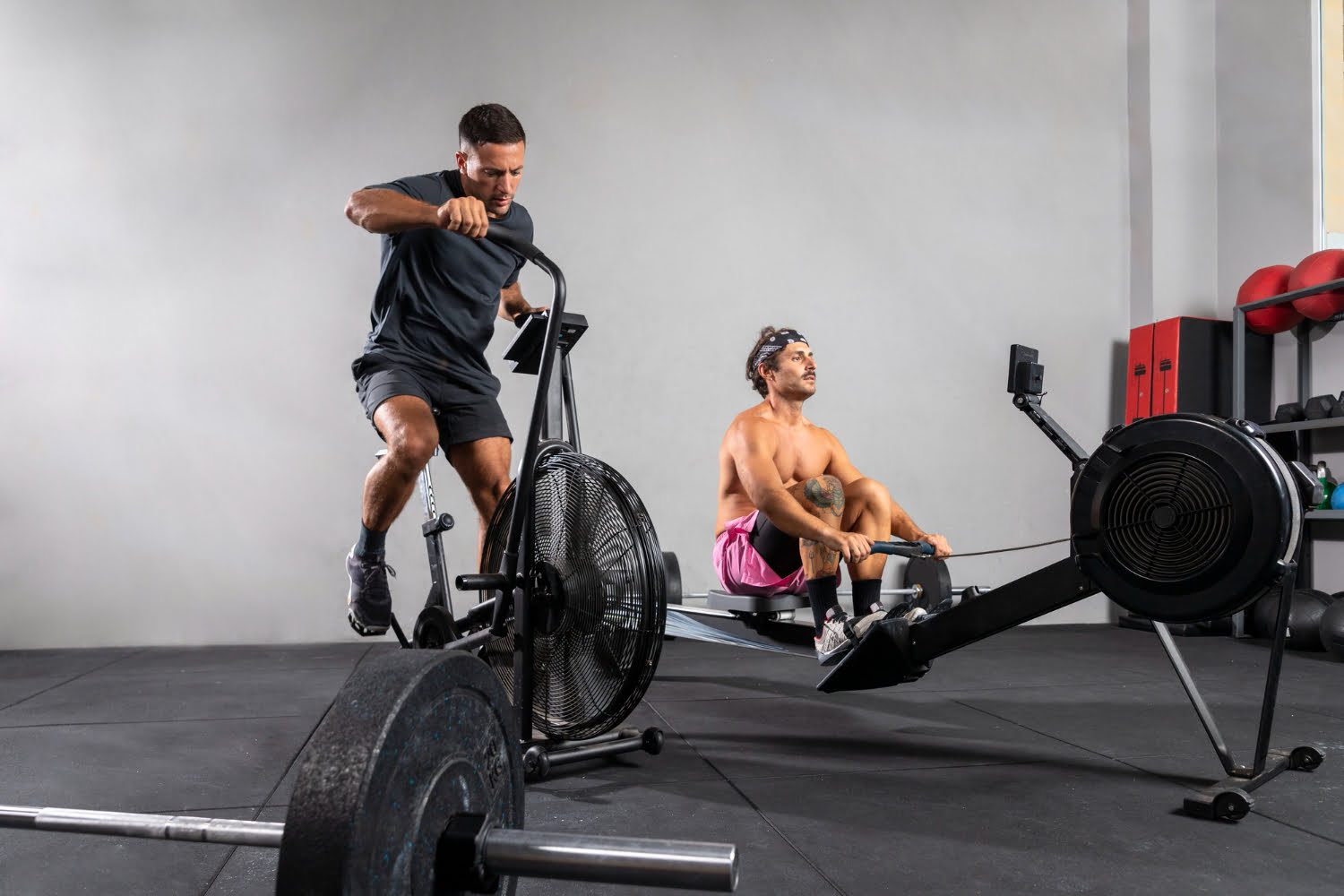 Don’t Let Injuries Slow You Down: Safe Weightlifting & Cardio Workout Tips