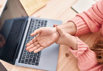Wrist Pain Relief through Targeted Physiotherapy Techniques